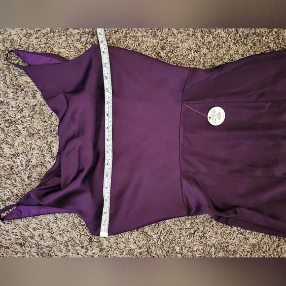 Chi chi London nwt dress, size 8 - Picture 4 of 10